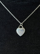 Colar coração cravejado lateral