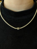 Colar bolinhas com centro zircônia