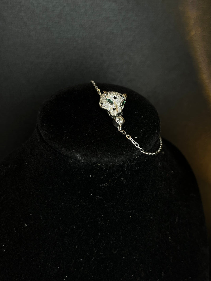 Pulseira onça branca cravejada