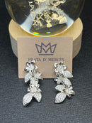 Brinco flores do Havaí cravejado