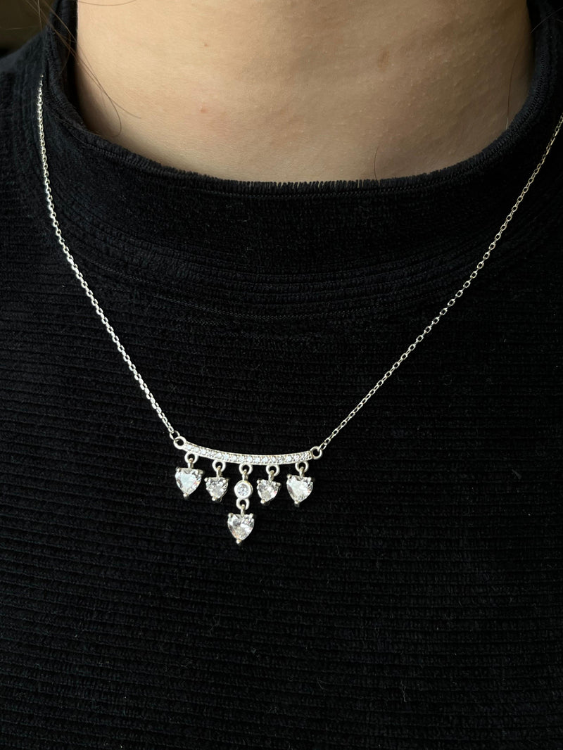 Colar corações de zircônia