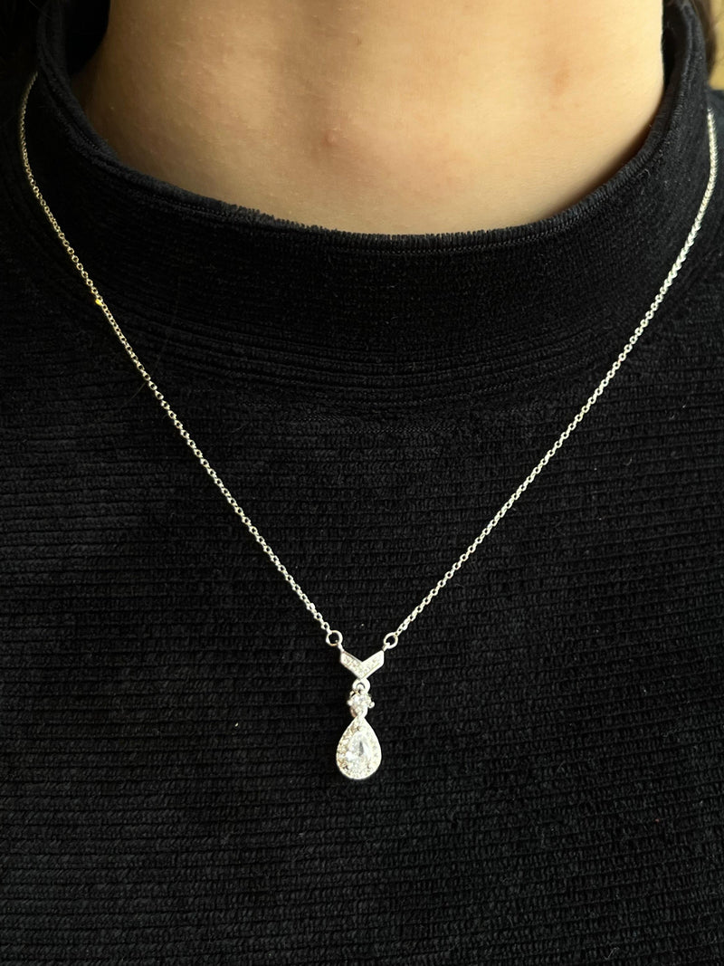 Colar gota v redondo ponta dupla