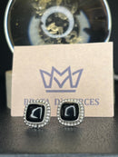 Brincos pedra cravada